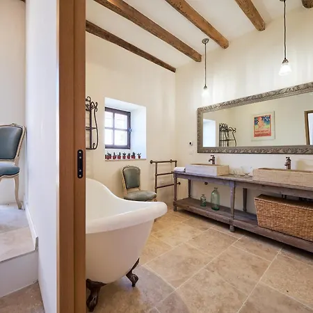 Emilienne * Aigremont